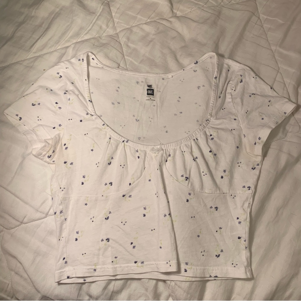 Me to We White Crop Top with Blue Flowers